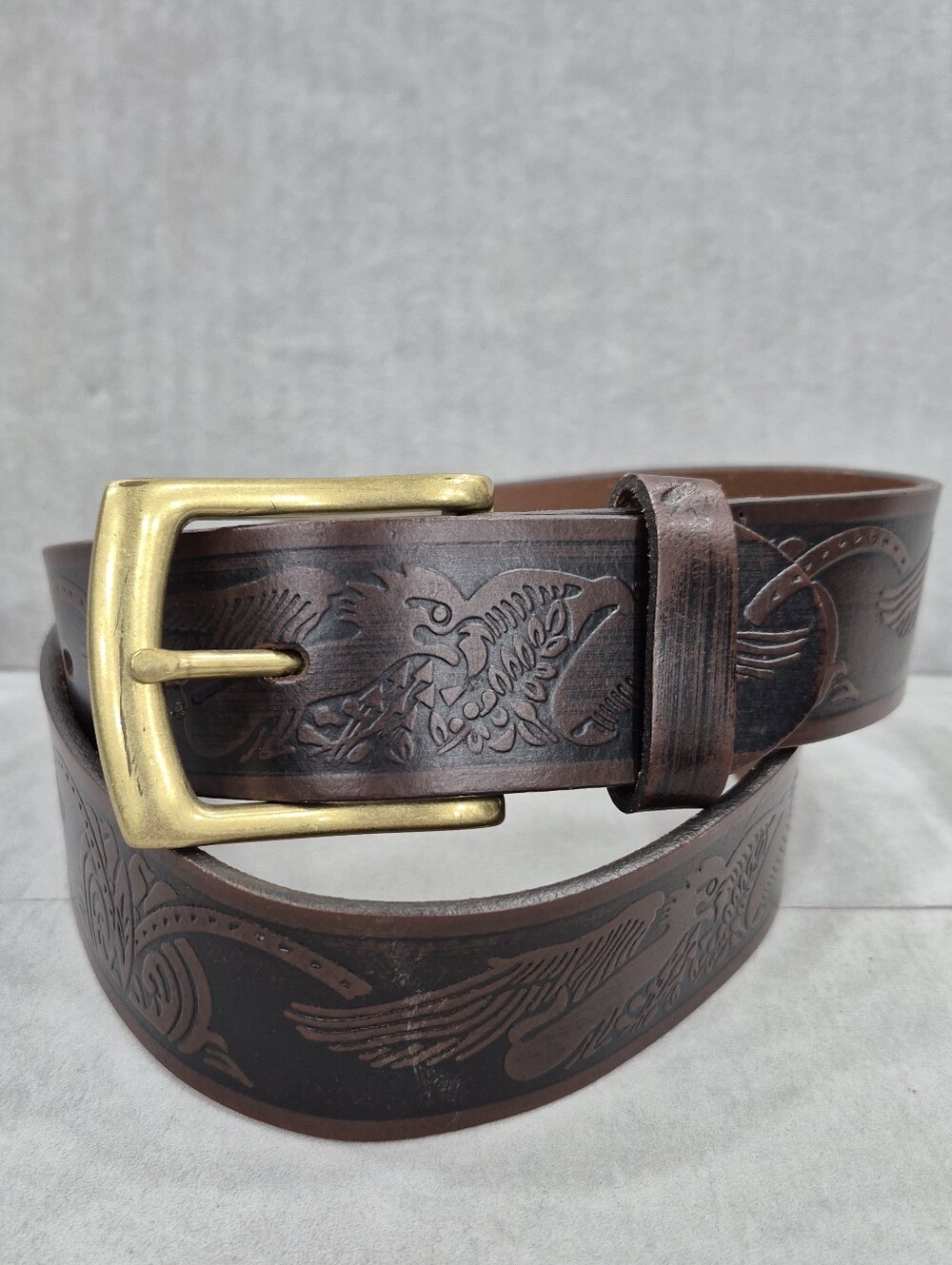 Wrangler Eagle embossed belt men's 34 dark brown leather brushed gold buckle